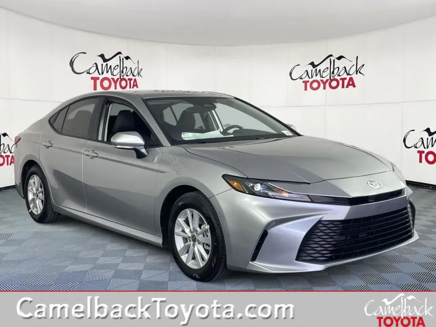 2026 Toyota Camry LE photo 1