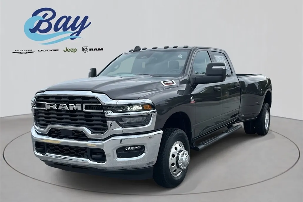 2025 Ram 3500 Tradesman photo 1