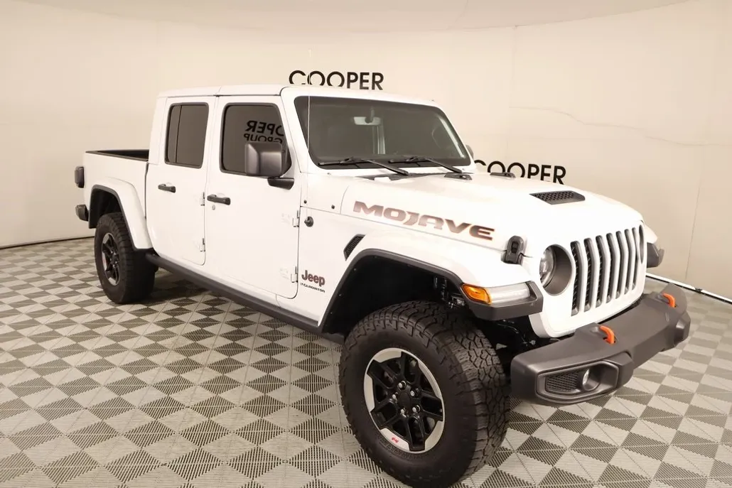 2023 Jeep Gladiator Mojave photo 1