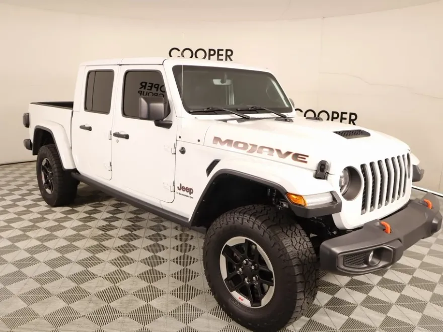 2023 Jeep Gladiator Mojave photo 1
