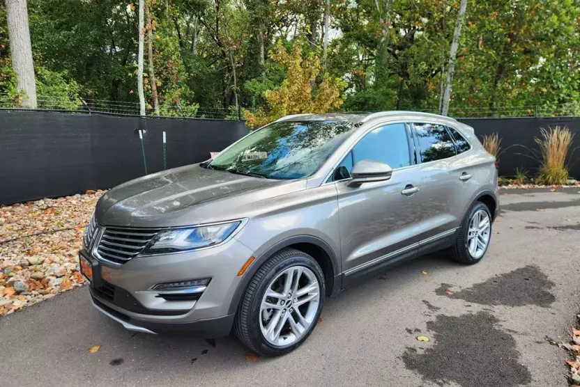 2017 Lincoln MKC Reserve photo 1