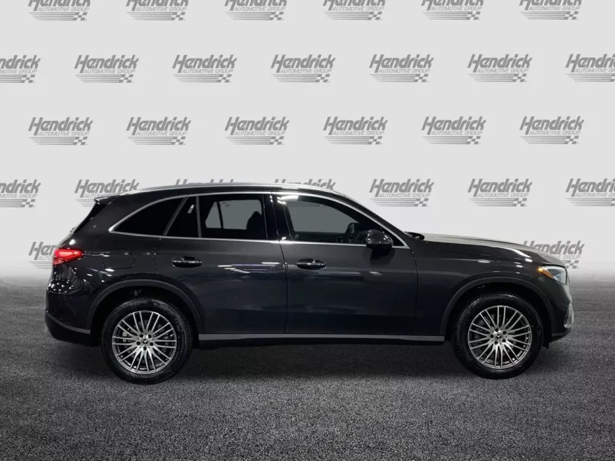 2026 Mercedes Benz GLC 300 photo 1