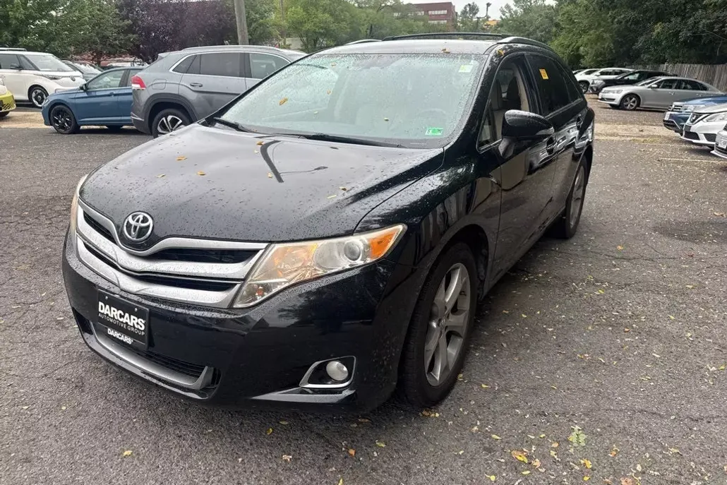 2014 Toyota Venza XLE photo 1