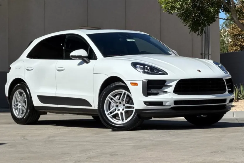 2021 Porsche Macan Base photo 1