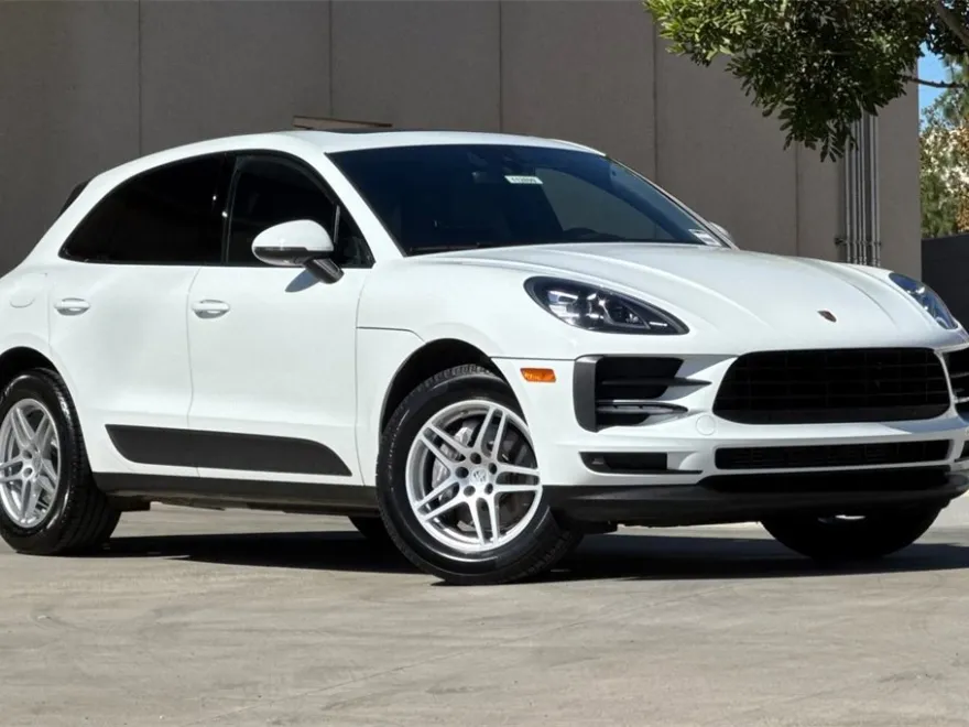 2021 Porsche Macan Base photo 1