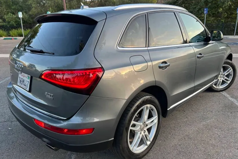 2017 Audi Q5 2.0T Premium Plus photo 1