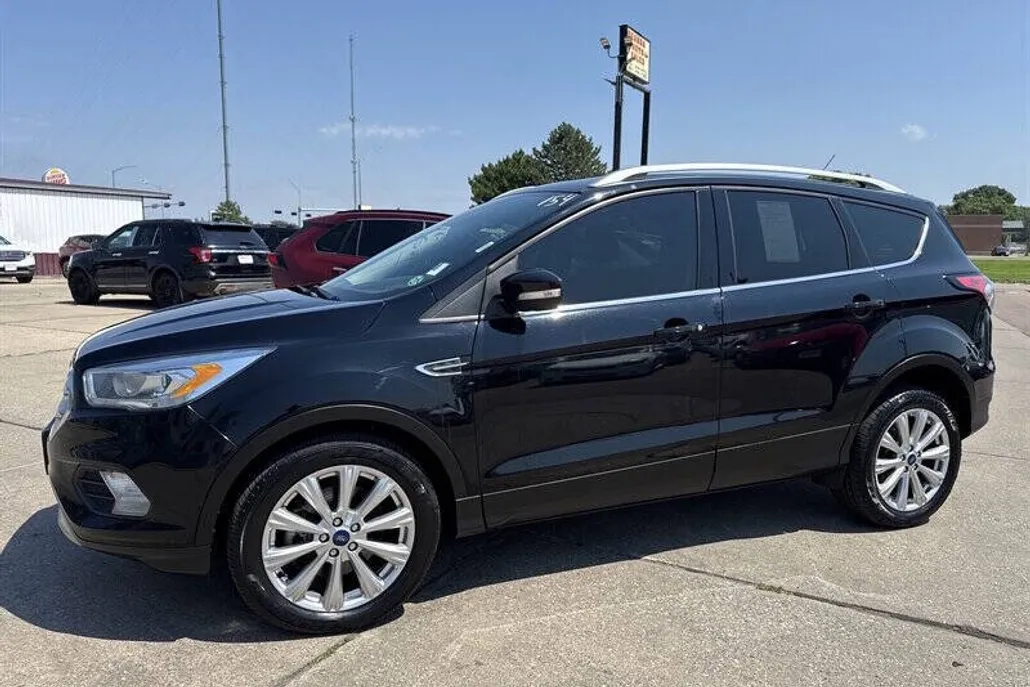 2017 Ford Escape Titanium photo 1