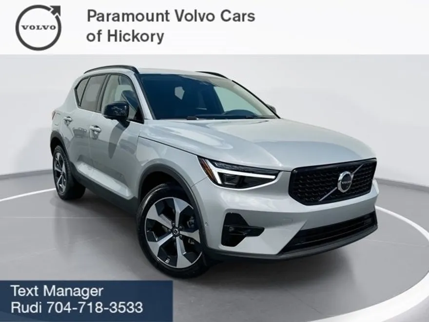 2026 Volvo XC40 Plus photo 1