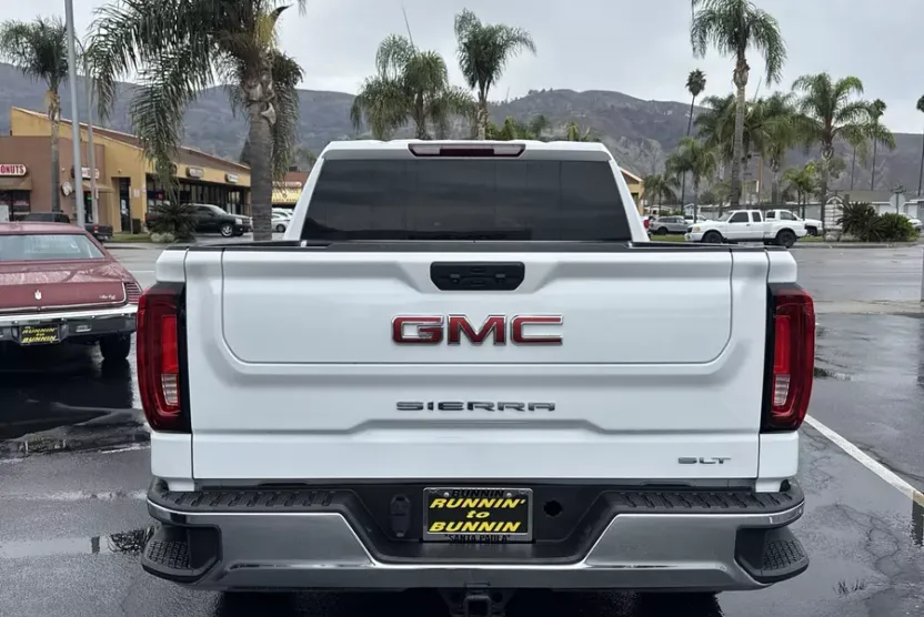 2024 Gmc Sierra 1500 SLT photo 1