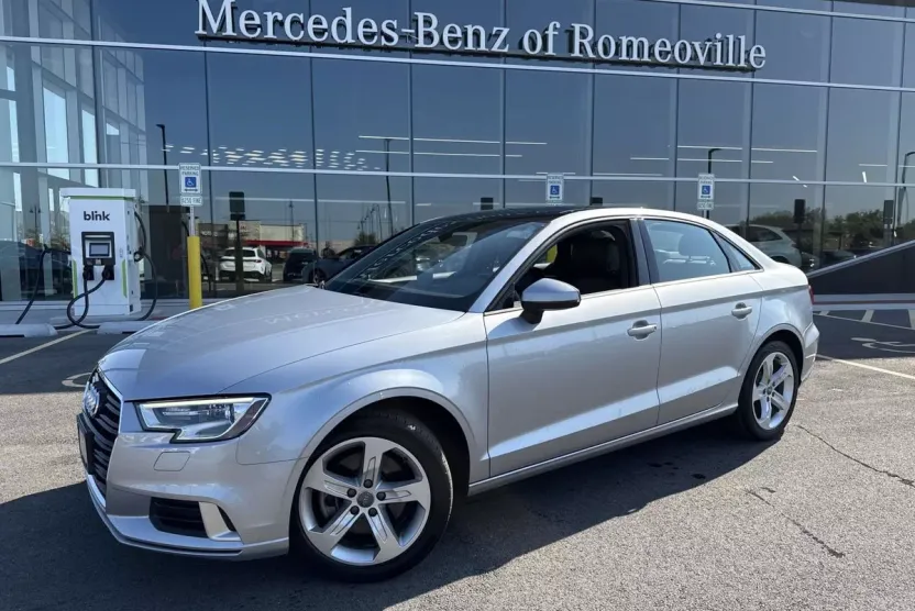 2017 Audi A3 2.0T Premium photo 1