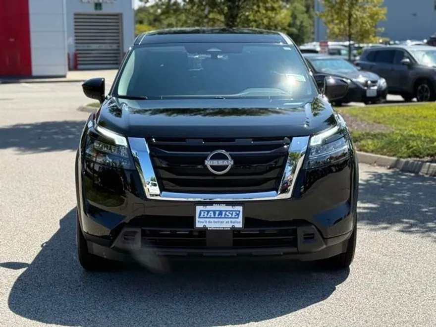 2025 Nissan Pathfinder S photo 1