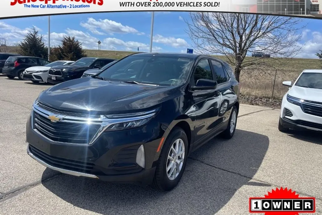 2022 Chevrolet Equinox LT photo 1