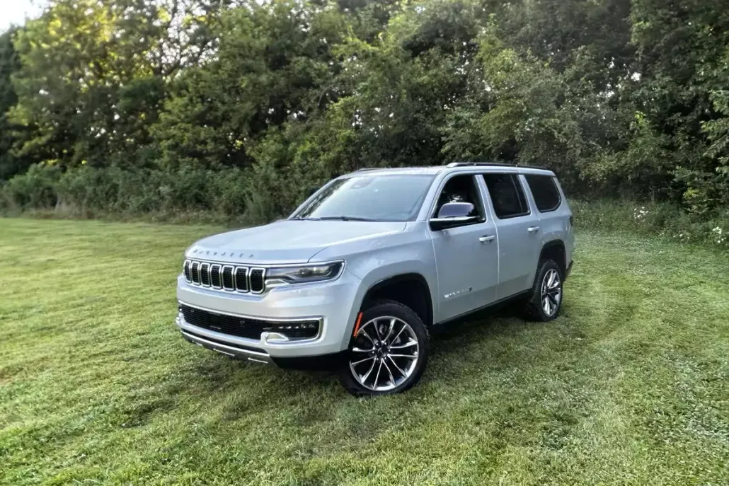 2023 Jeep Wagoneer Series III photo 1
