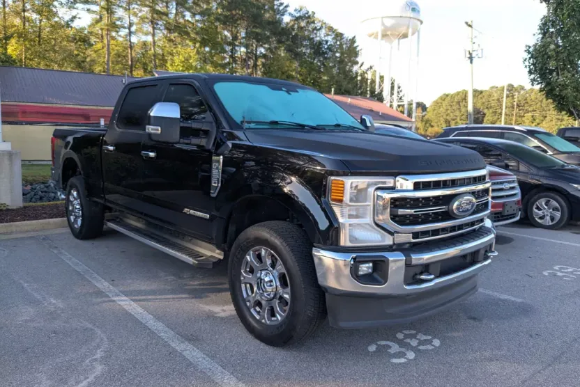 2022 Ford F-250 Lariat photo 1