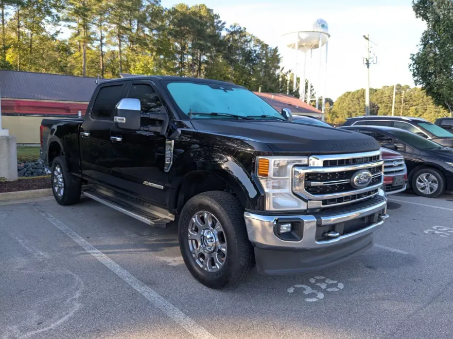 2022 Ford F-250 Lariat photo 1