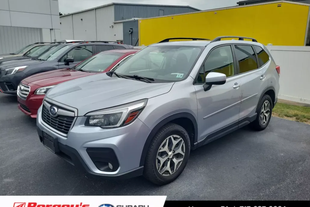 2021 Subaru Forester Premium photo 1