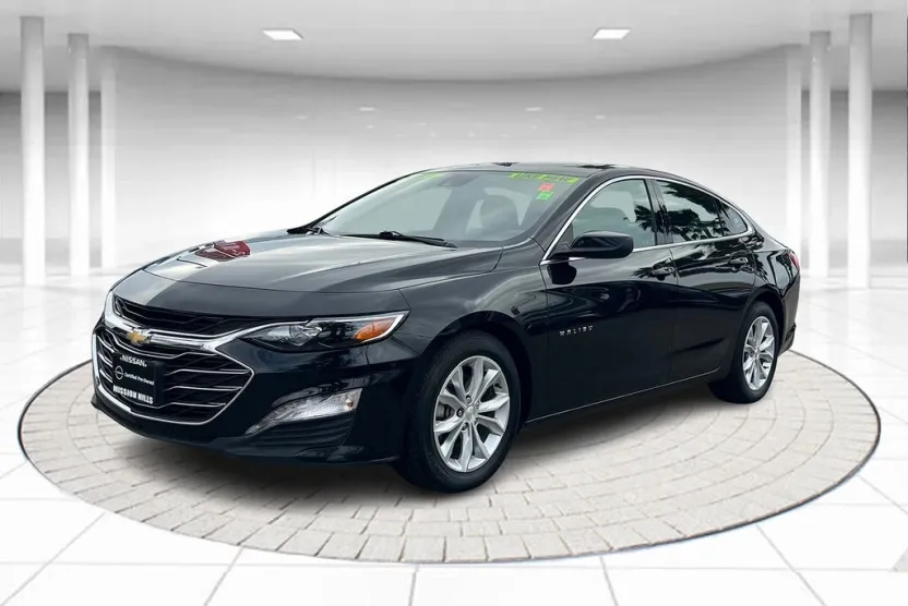 2023 Chevrolet Malibu 1LT photo 1