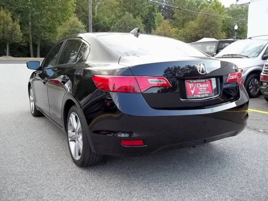 2013 Acura ILX 2.0L Premium photo 1