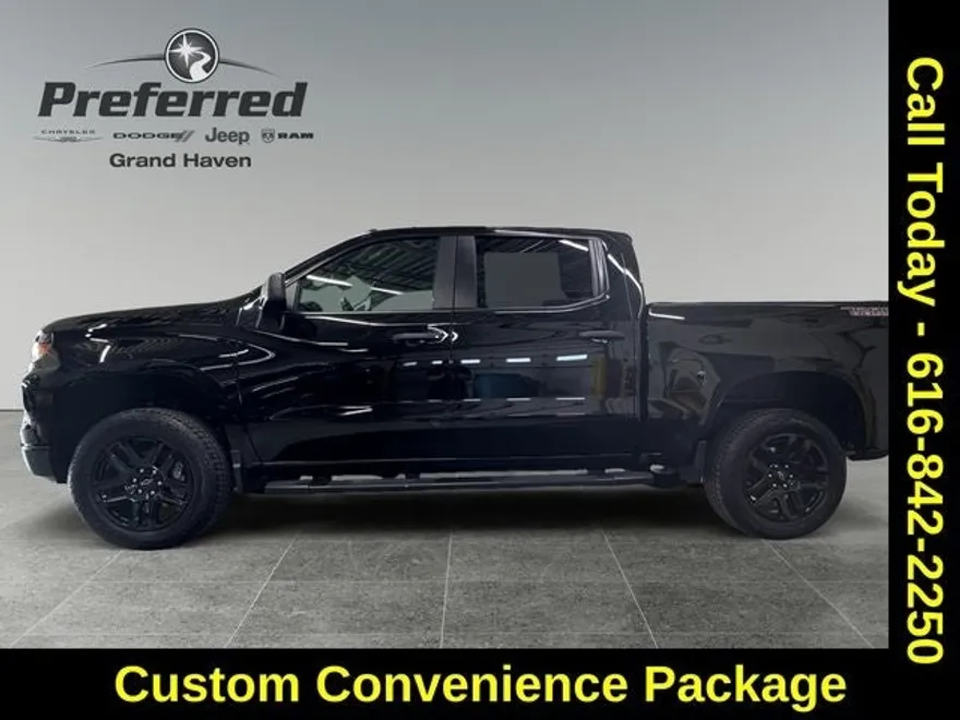 2023 Chevrolet Silverado 1500 Custom Trail Boss photo 1