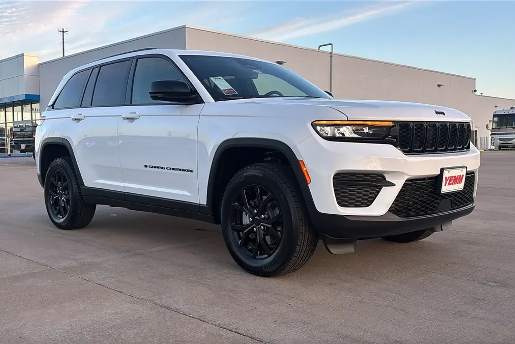 2025 Jeep Grand Cherokee Altitude photo 1