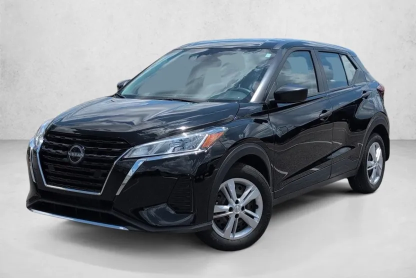 2023 Nissan Kicks S photo 1