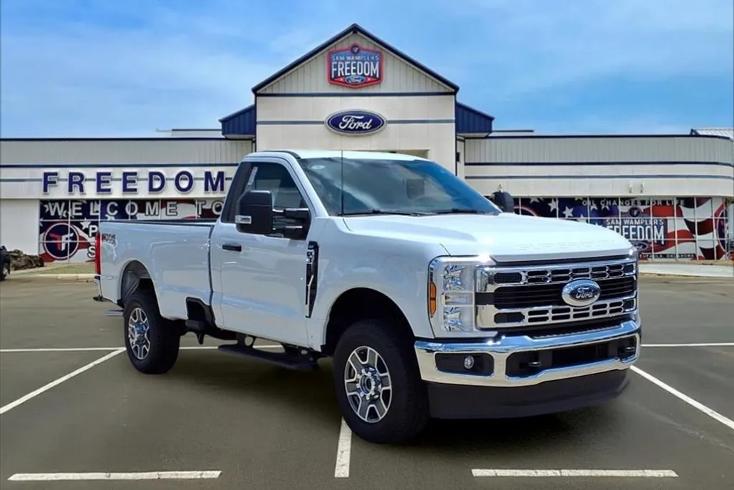 2025 Ford F-350 photo 1