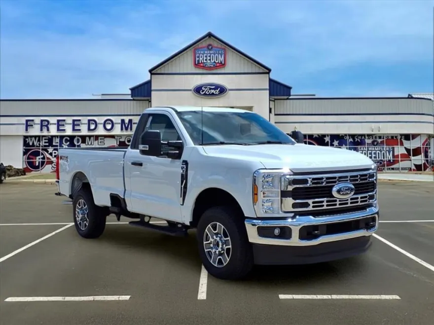 2025 Ford F-350 photo 1