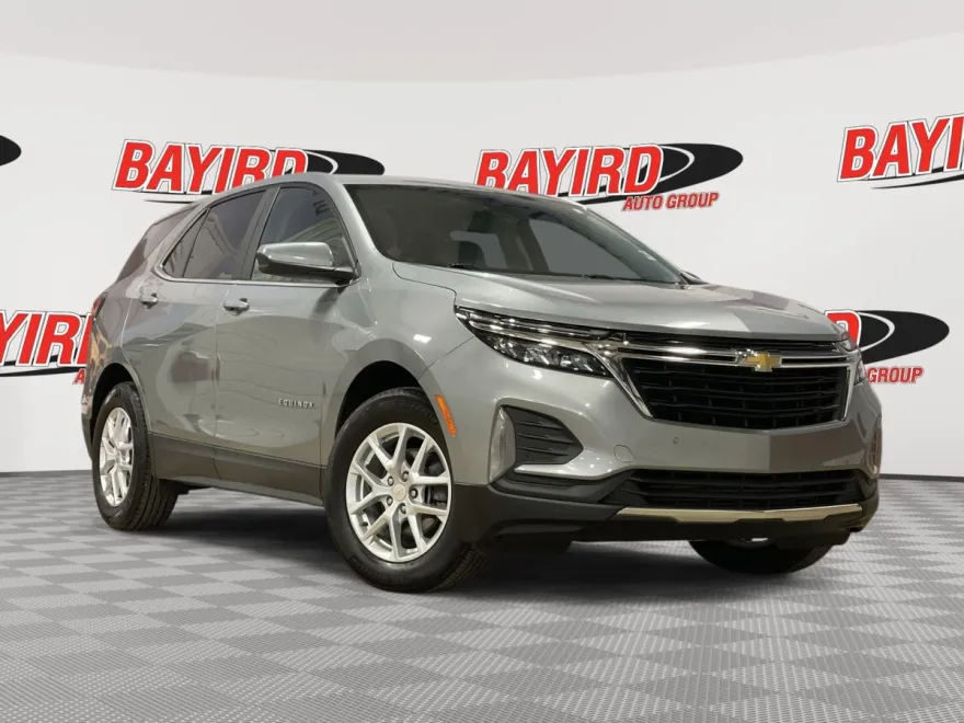 2023 Chevrolet Equinox LT photo 1