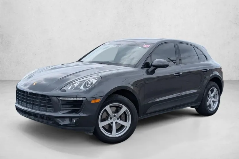 2018 Porsche Macan photo 1
