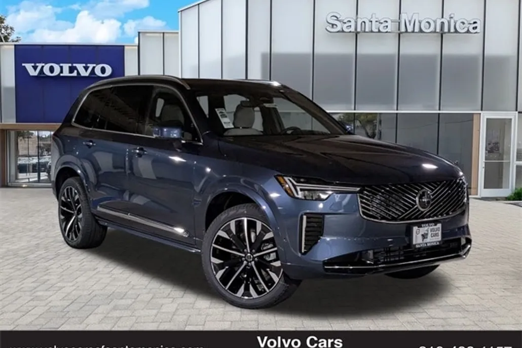 2025 Volvo XC90 Plus photo 1