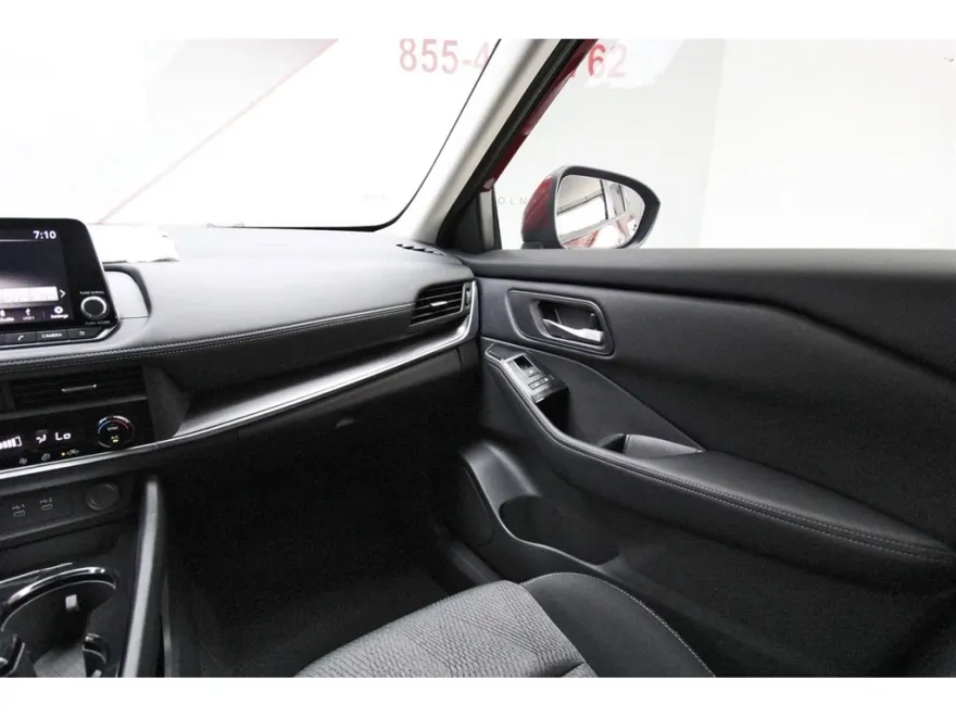 2026 Nissan Rogue SV photo 1