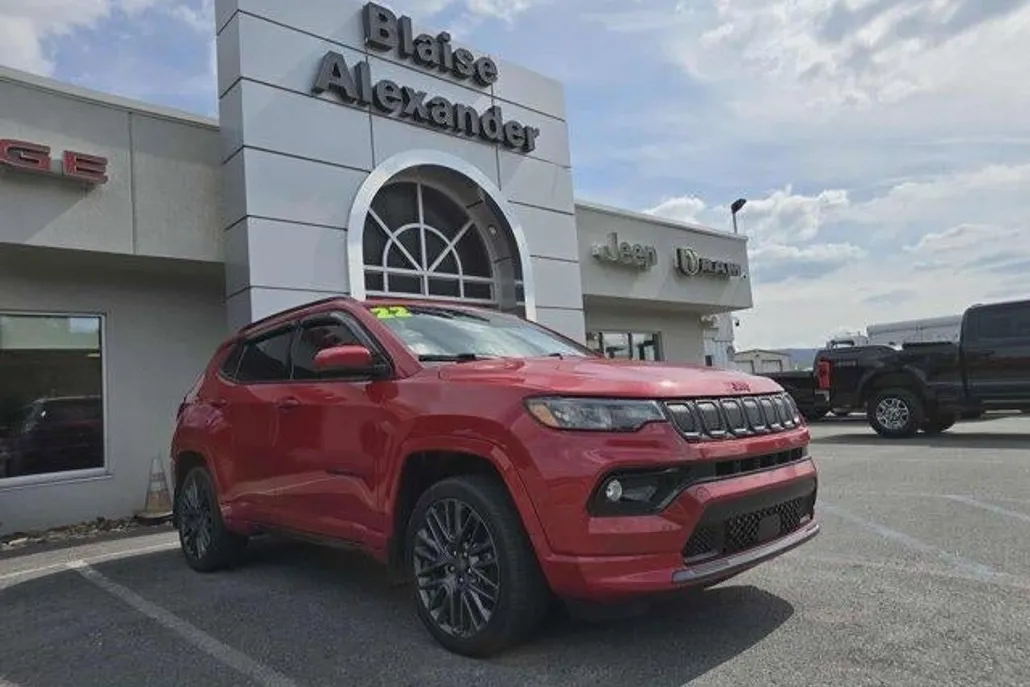 2022 Jeep Compass Limited Red Edition photo 1