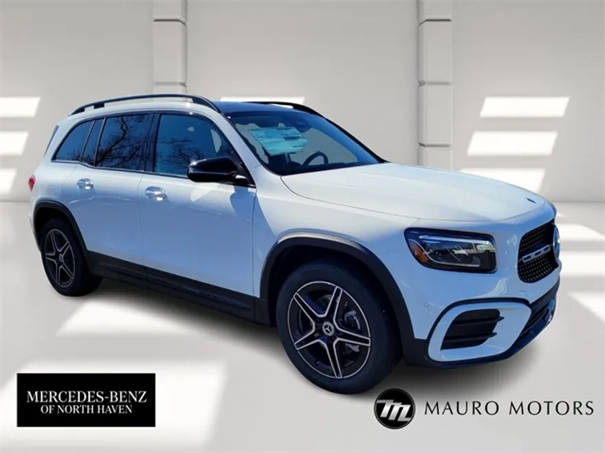 2025 Mercedes Benz GLB 250 4MATIC photo 1