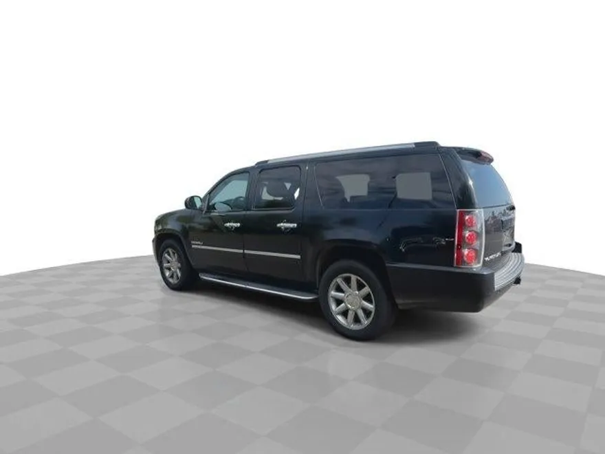 2012 Gmc Yukon XL 1500 Denali photo 1