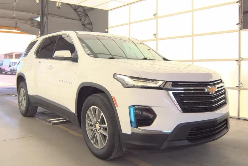 2022 Chevrolet Traverse Cloth photo 1