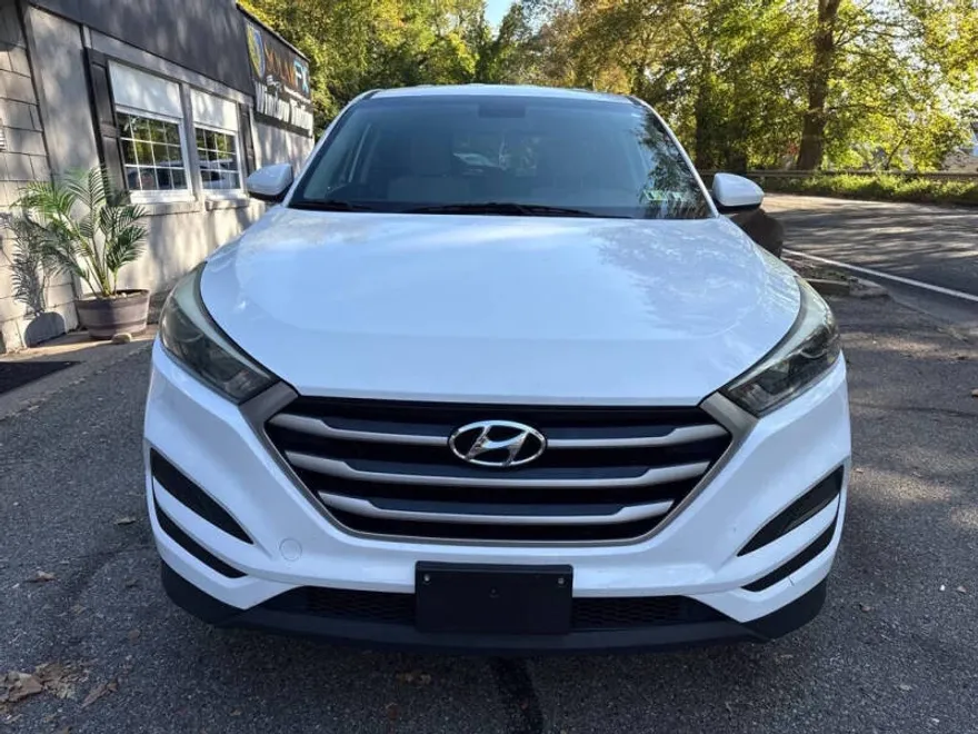 2017 Hyundai Tucson SE photo 1