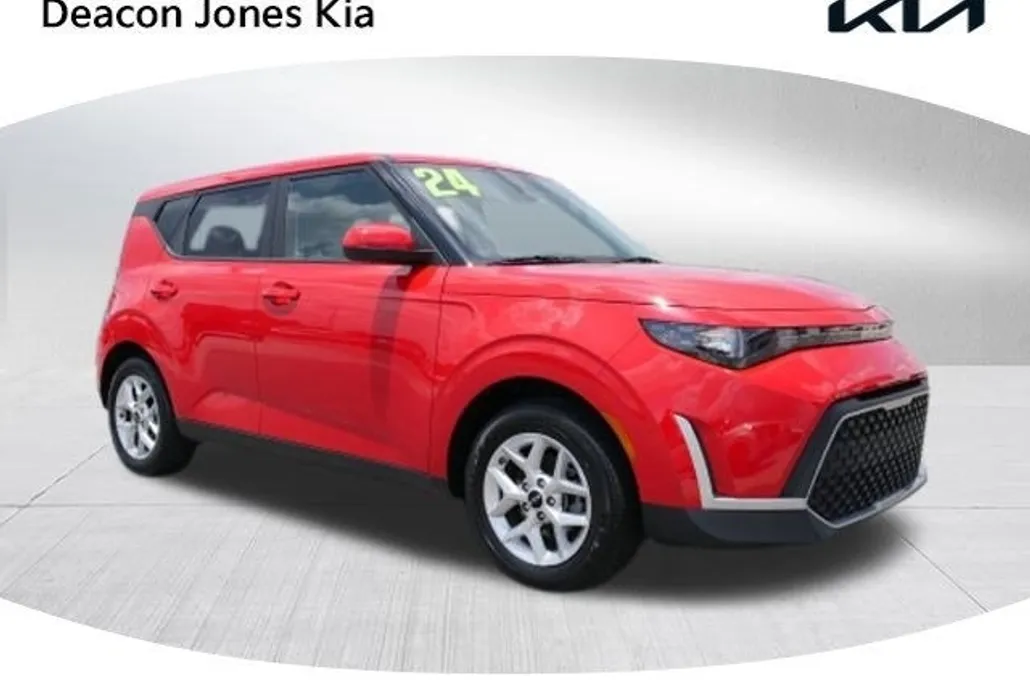2024 Kia Soul LX photo 1