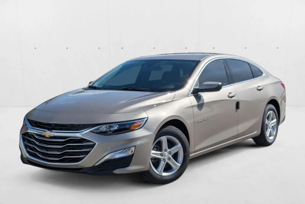 2025 Chevrolet Malibu LS photo 1