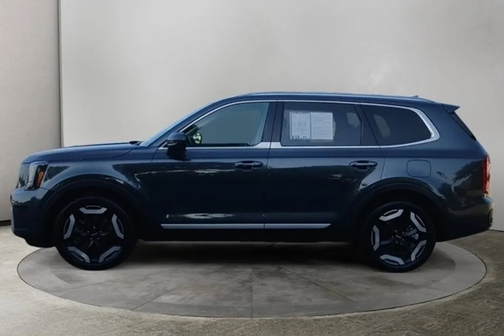 2024 Kia Telluride S photo 1