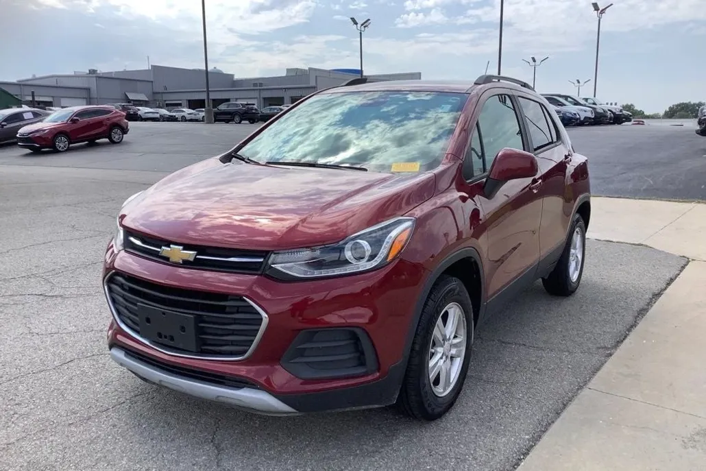 2021 Chevrolet Trax LT photo 1