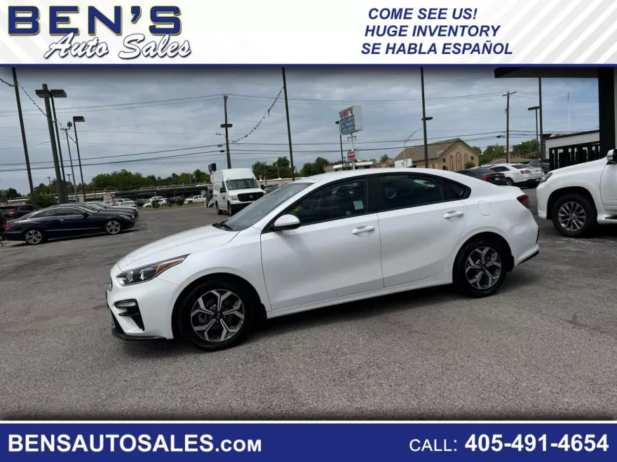 2021 Kia Forte FE photo 1