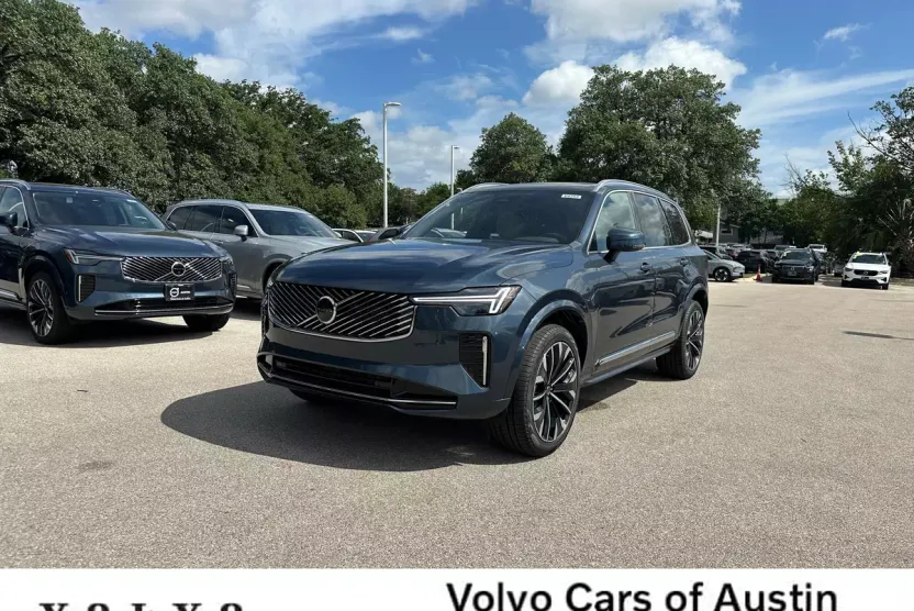 2026 Volvo XC90 Core AWD photo 1