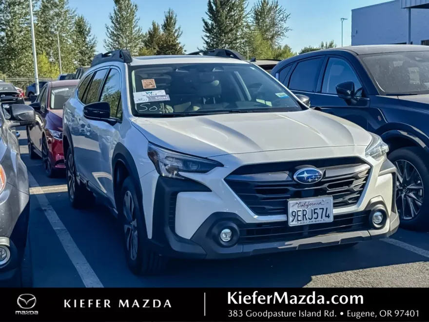 2023 Subaru Outback Limited photo 1