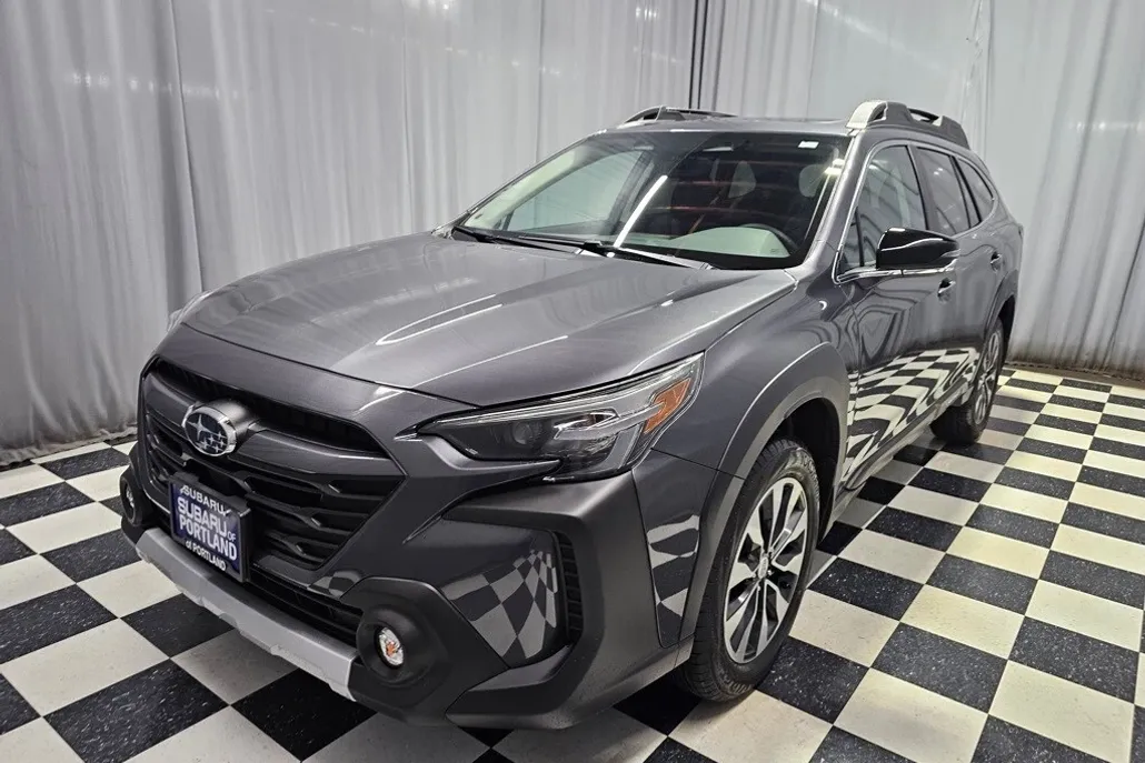 2025 Subaru Outback Limited photo 1