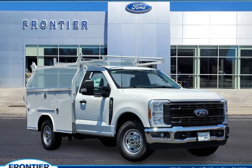 2025 Ford F-250 XL photo 1