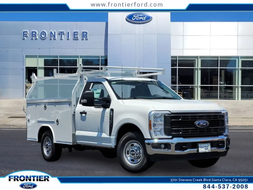 2025 Ford F-250 XL photo 1