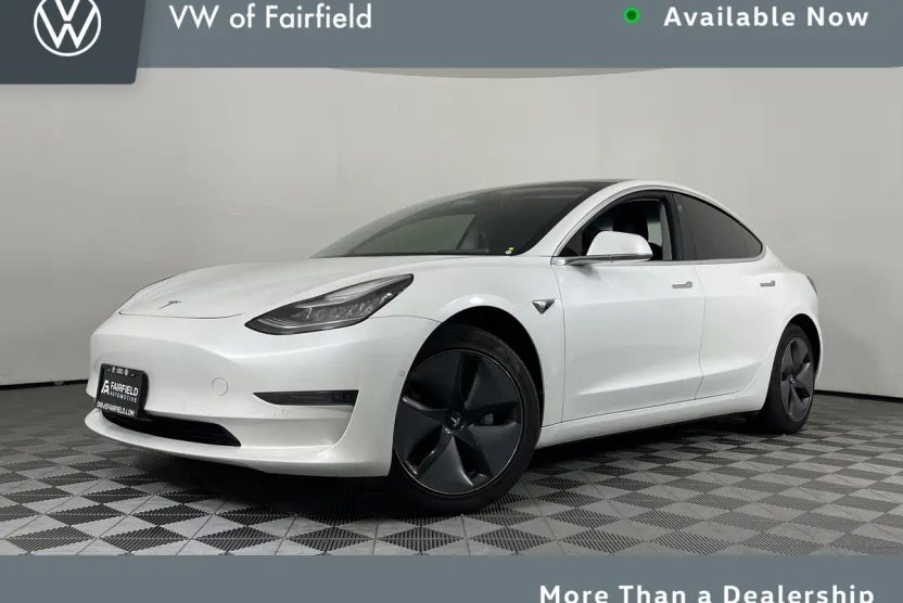 2020 Tesla Model 3 Standard Range photo 1