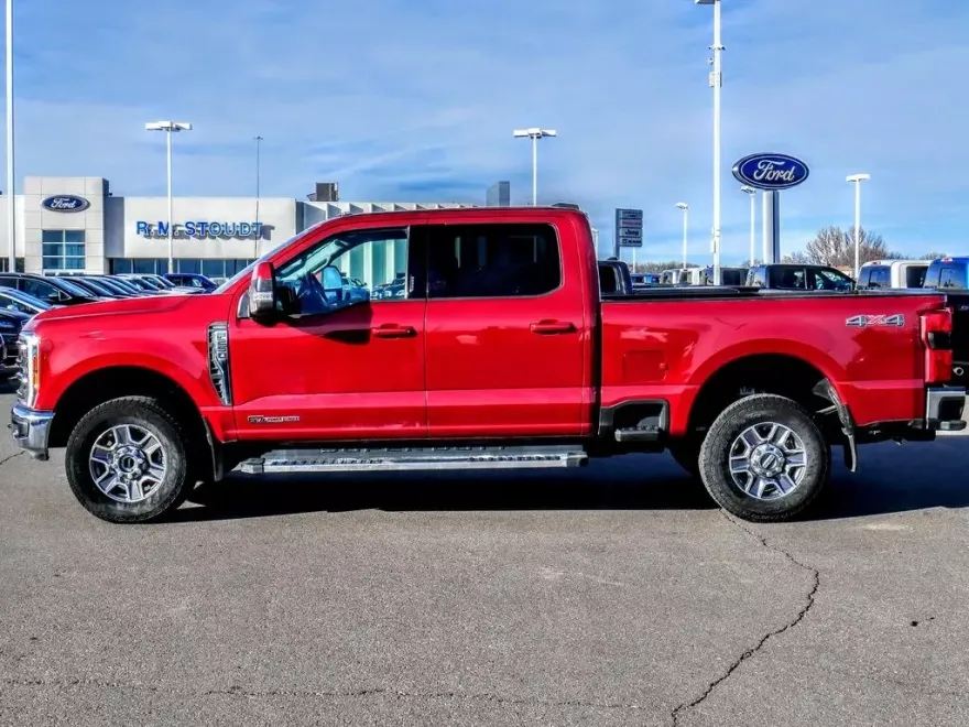2023 Ford F-250 photo 1