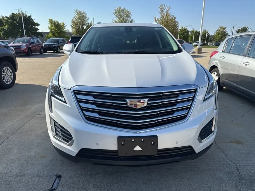 2017 Cadillac XT5 Premium Luxury photo 1