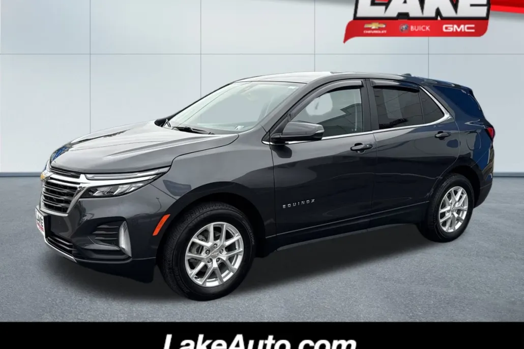 2022 Chevrolet Equinox LT photo 1